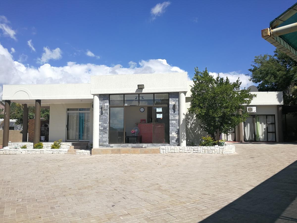 Pension Hotel Kamho Windhoek Luaran gambar